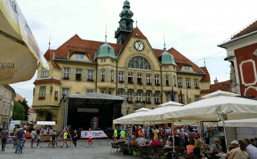 Platz vor dem Rathaus in Ptuj